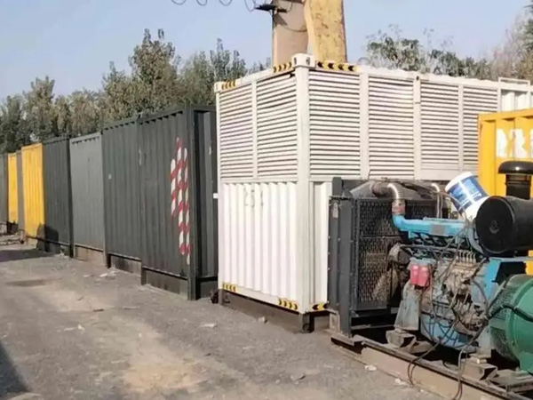 饶河200KW柴油发电机机组每小时油耗是多少？