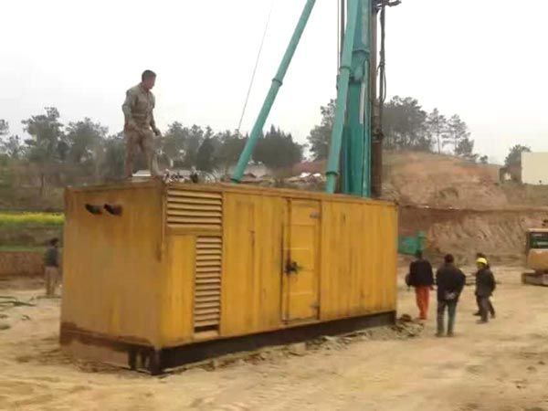 饶河如何判断水冷式机油散热器密封件是否需要更换？